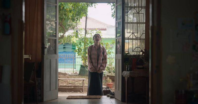 Dok. Mandela Pictures & Cerita Films/1 Kakak 7 Ponakan